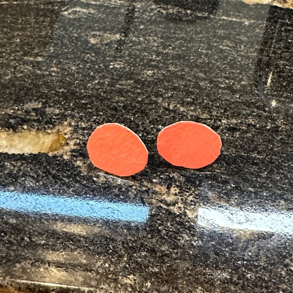 Elegant Gold and Red Earring Set - Picture 3 of 10